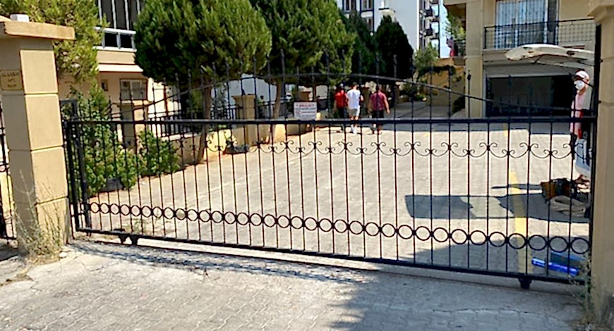 Otopark Kapısı