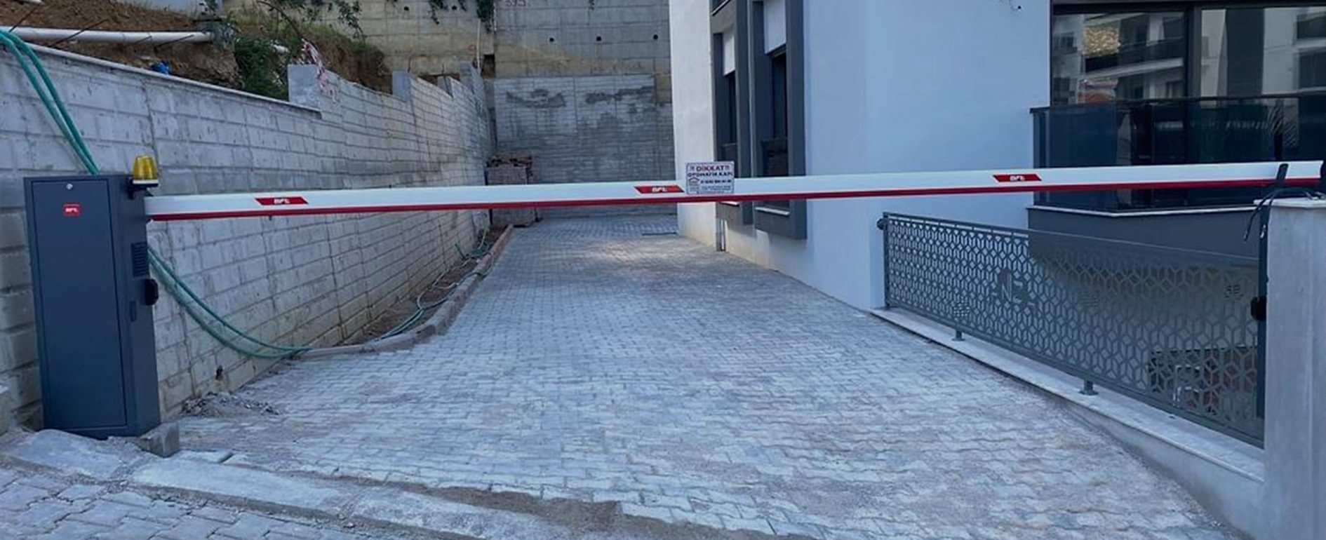 Yüksek Güvenlik İçin Akıllı Bariyerler